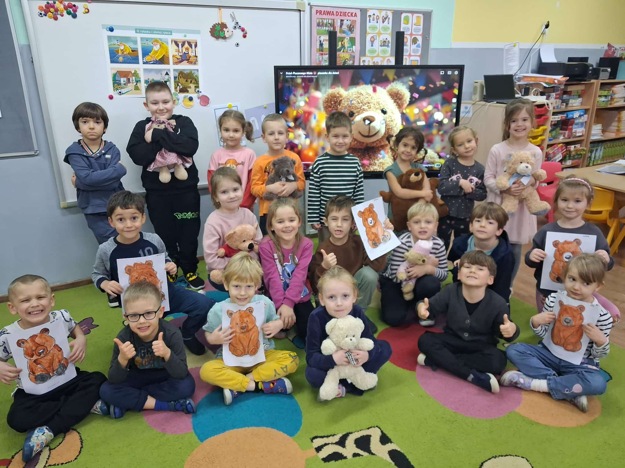 dzieci na dzien misia